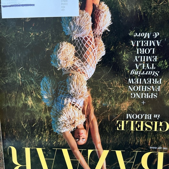 Bazaar Magazines - Picture 3 of 7